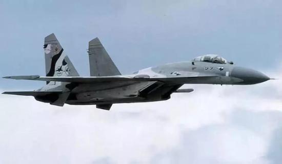 苏-35与F-16，空中巨人的激烈较量