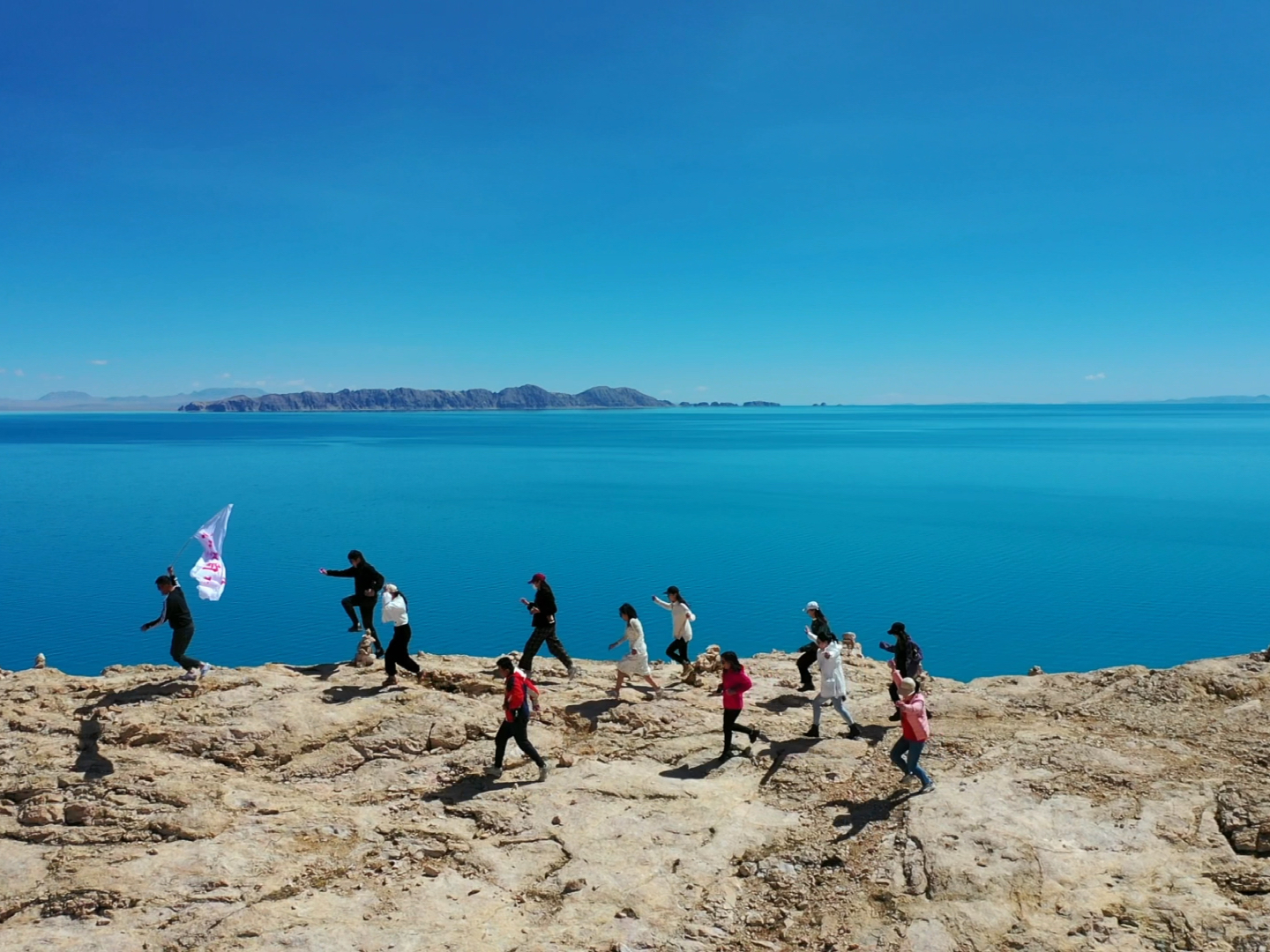 单人还是多人旅行？探索旅行的意义与独特体验