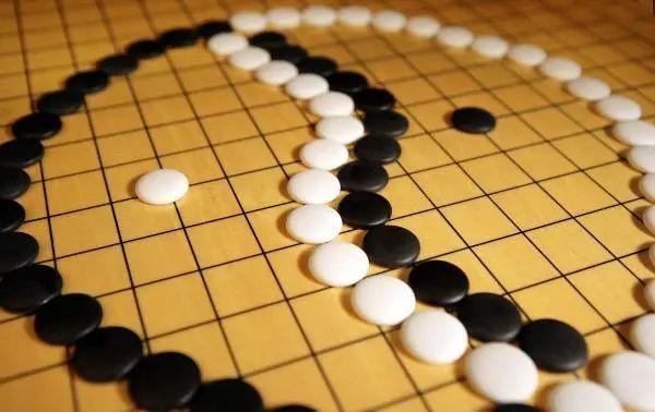 韩国围棋教练深度解析死子规则，制定背后的尊重与通用性探讨